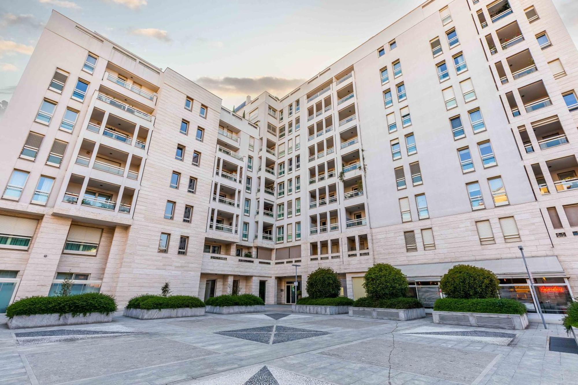 Luxury Apartment - Free Private - Parking Maestri Campionesi 16 Milano Exterior foto